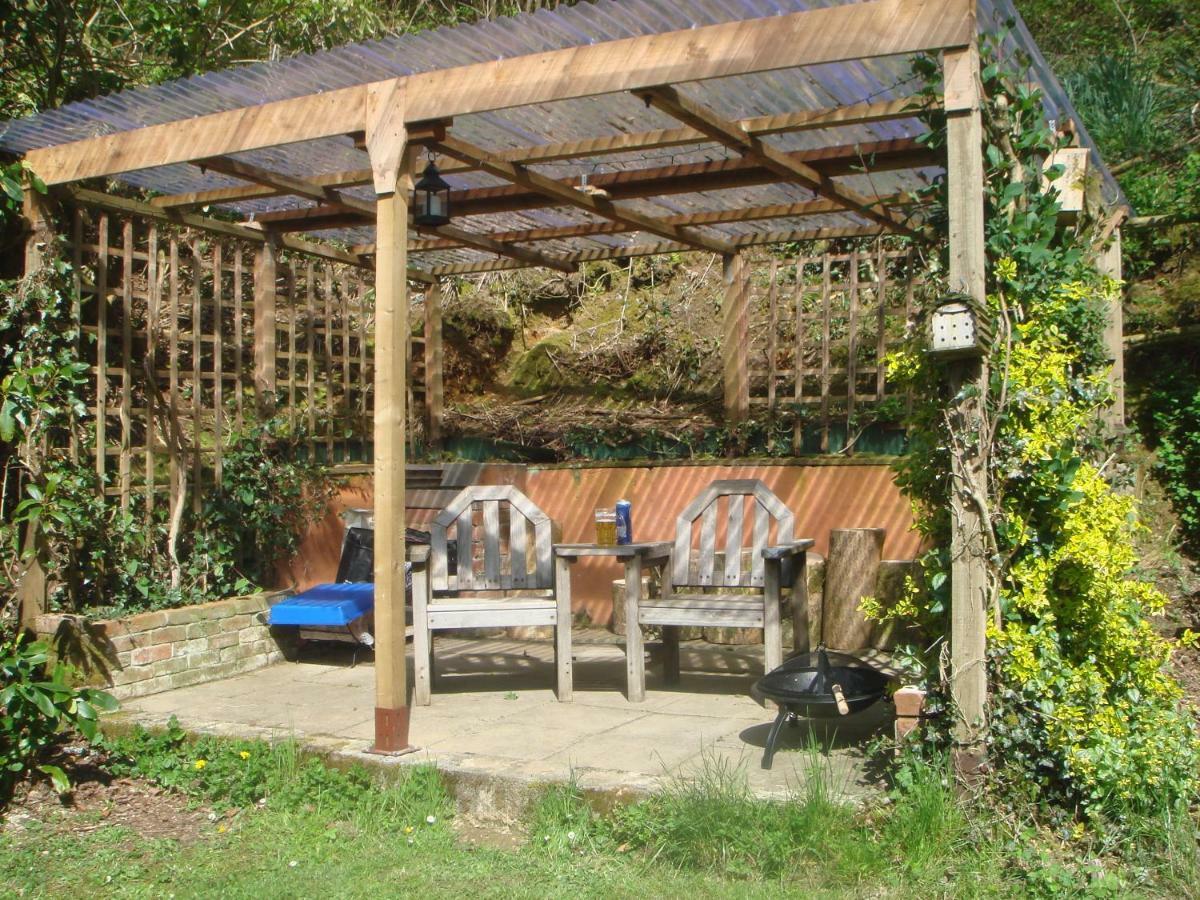 'Morris' The Shepherd'S Hut With Woodland Hot Tub Carmarthen Buitenkant foto